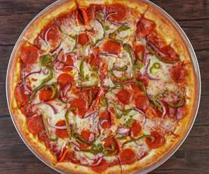 Pepperoni, onion and peppers pizza